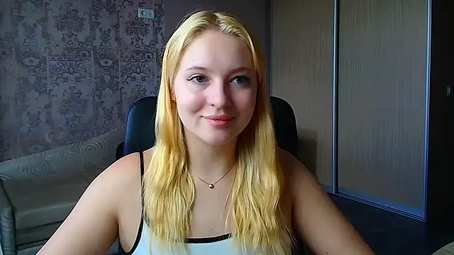 Snapshot of Milka_kiss_ chatting on 06/01/26, 10:17 Milka kiss online show from 06/01/26, 10:17