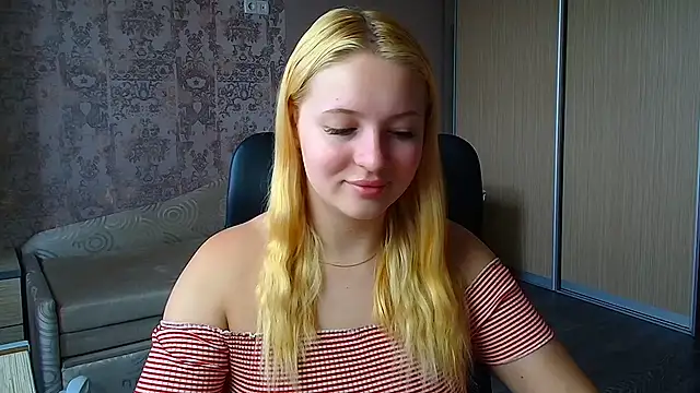Snapshot of Milka_kiss_ chatting on 06/06/26, 09:36 Milka kiss online show from 06/06/26, 09:36