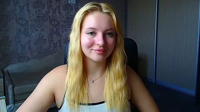 Snapshot of Milka_kiss_ chatting on 06/08/26, 06:14 Milka kiss online show from 06/08/26, 06:14