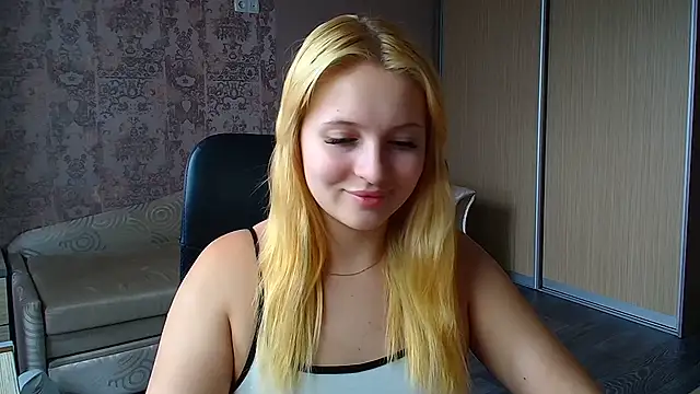Snapshot of Milka_kiss_ chatting on 06/09/26, 12:28 Milka kiss online show from 06/09/26, 12:28