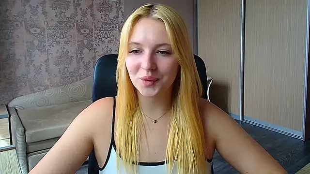 Snapshot of Milka_kiss_ chatting on 06/18/26, 12:09 Milka kiss online show from 06/18/26, 12:09