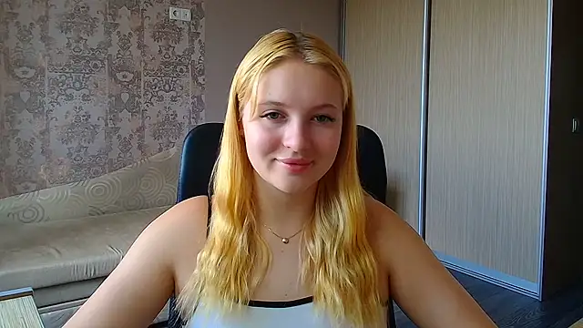 Snapshot of Milka_kiss_ chatting on 06/23/26, 11:52 Milka kiss online show from 06/23/26, 11:52