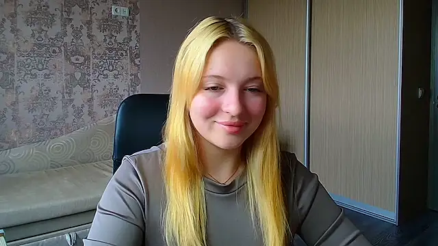 Snapshot of Milka_kiss_ chatting on 07/08/26, 08:19 Milka kiss online show from 07/08/26, 08:19