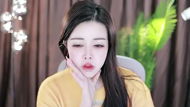 Qiaoqiao  online show from 01/31/25, 07:50