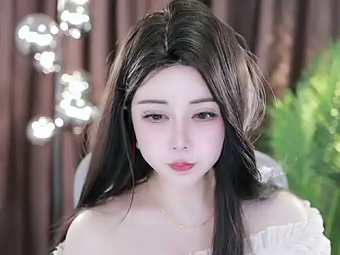 Qiaoqiao  online show from 03/02/25, 12:11