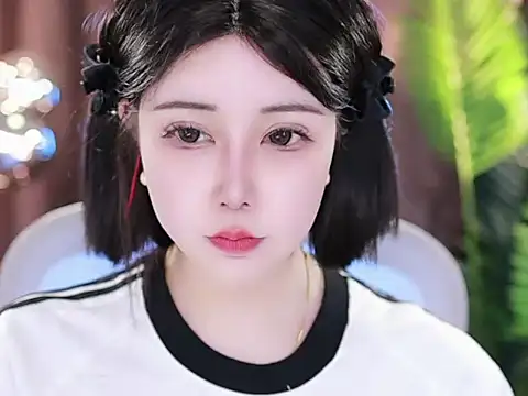 Qiaoqiao  online show from 03/22/25, 06:47