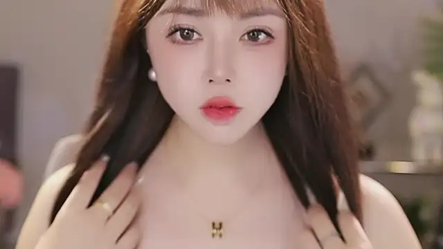 Qiaoqiao  online show from 02/25/26, 01:21