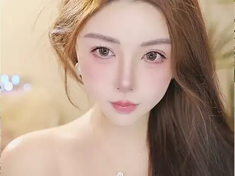 Snapshot of Qiaoqiao_ chatting on 05/25/26, 04:02 Qiaoqiao online show from 05/25/26, 04:02
