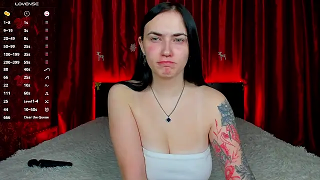 Witch Lady online show from 12/14/25, 07:36