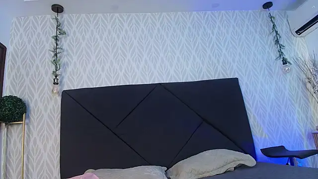 flavia cruz online show from 12/02/25, 07:09