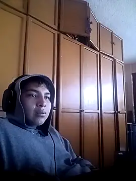 LoganFinds online show from 10/01/25, 02:23