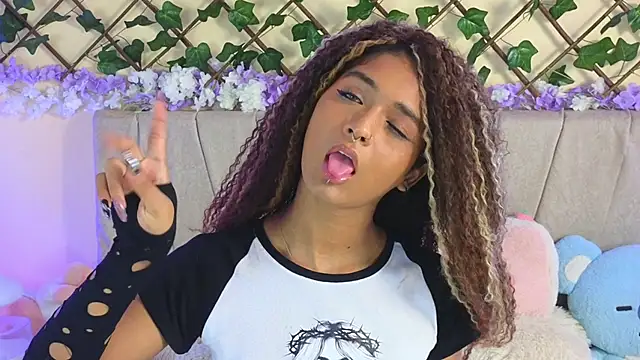 Snapshot of baby_kaliope chatting on 02/22/25, 10:07 baby kaliope online show from 02/22/25, 10:07