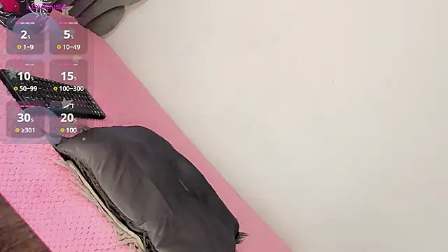 Snapshot of Danielysvalen chatting on 02/25/25, 02:22 Danielysvalen online show from 02/25/25, 02:22