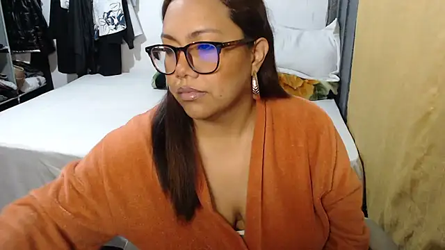 rainhavenus2024 online show from 09/23/25, 11:02