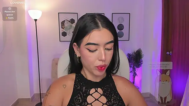 zoee jackson online show from 02/12/25, 06:51