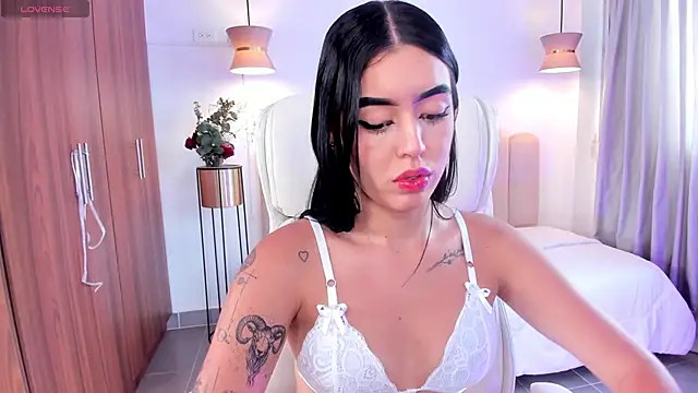 zoee jackson online show from 02/19/25, 06:43