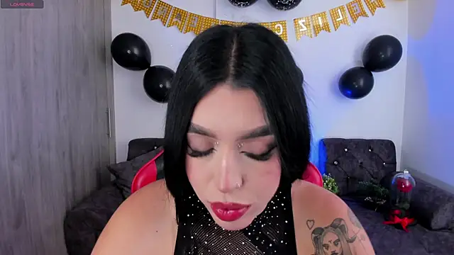 zoee jackson online show from 04/19/26, 08:22