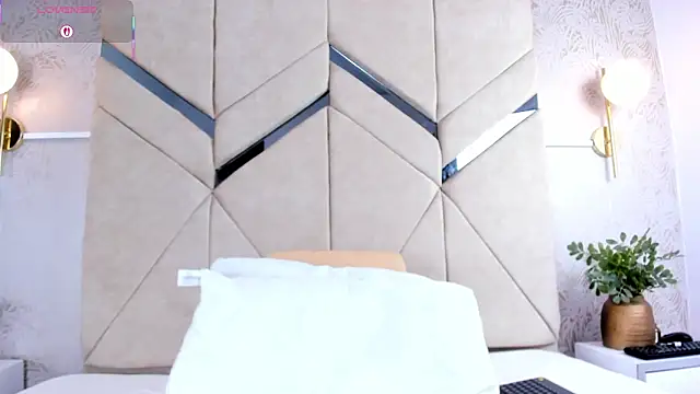 LilitRobins online show from 09/27/25, 09:31