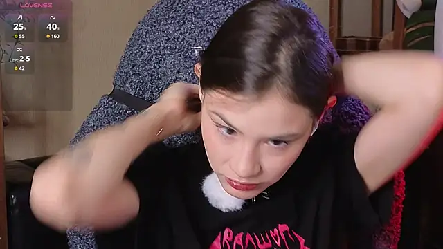 alicekiit online show from 10/26/25, 03:56