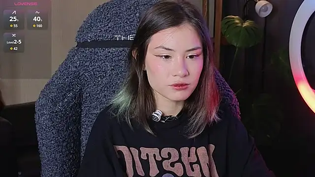 alicekiit online show from 11/03/25, 10:32