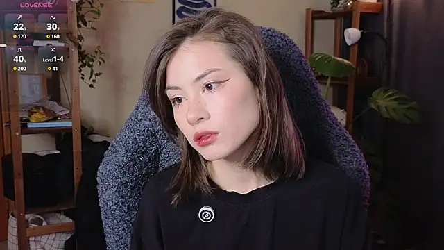 alicekiit online show from 11/28/25, 07:33