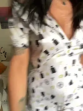 Snapshot of GrlAlice chatting on 01/27/25, 03:18 GrlAlice online show from 01/27/25, 03:18