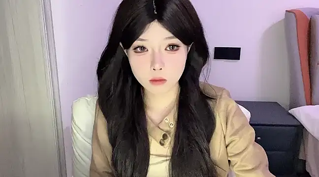 Snapshot of Q-ing chatting on 03/10/25, 11:21 Q-ing online show from 03/10/25, 11:21