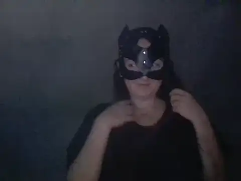 Snapshot of MaxWellas6 chatting on 12/16/25, 11:54 MaxWellas6 online show from 12/16/25, 11:54