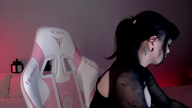 Snapshot of meowceline chatting on 02/24/26, 10:46 meowceline online show from 02/24/26, 10:46