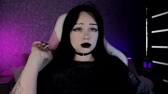 Snapshot of meowceline chatting on 05/19/26, 01:28 meowceline online show from 05/19/26, 01:28