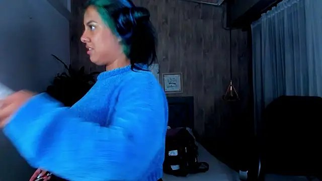 Snapshot of Xisu_ chatting on 01/30/25, 03:33 Xisu online show from 01/30/25, 03:33