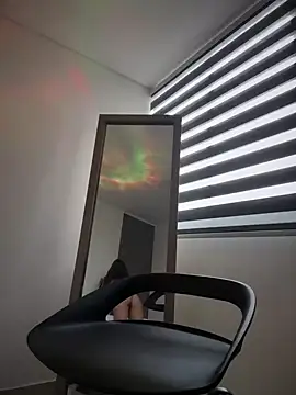 AmmyCollinsW online show from 02/04/25, 10:02