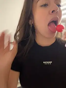 AmmyCollinsW online show from 02/06/25, 05:19