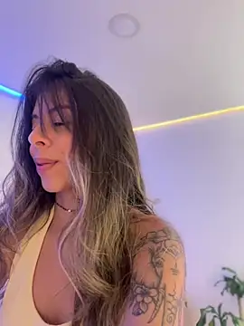 AmmyCollinsW online show from 04/21/26, 08:12