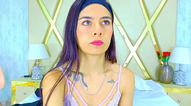 Snapshot of NicoleEsposito chatting on 03/16/25, 03:58 NicoleEsposito online show from 03/16/25, 03:58
