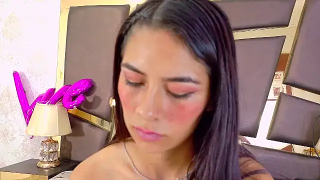Snapshot of NicoleEsposito chatting on 03/22/25, 10:17 NicoleEsposito online show from 03/22/25, 10:17