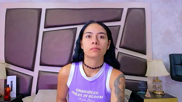 Snapshot of NicoleEsposito chatting on 06/20/26, 12:41 NicoleEsposito online show from 06/20/26, 12:41