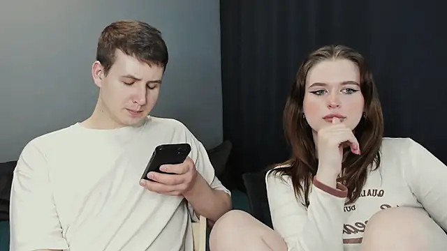 Snapshot of Pinku_kitsune chatting on 03/12/25, 02:45 Pinku kitsune online show from 03/12/25, 02:45