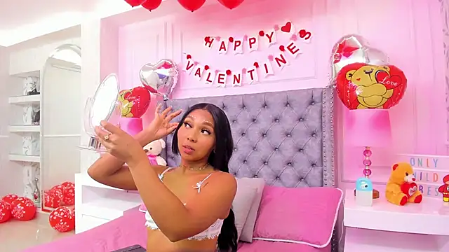 HaileeRoberts online show from 02/13/25, 12:11