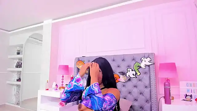 HaileeRoberts online show from 10/08/25, 12:36