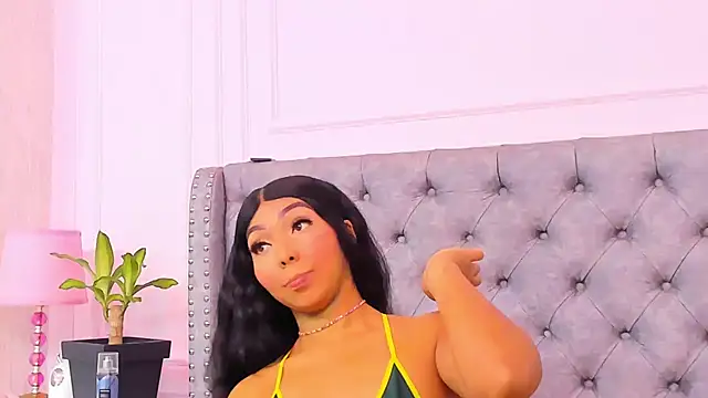 HaileeRoberts online show from 01/18/26, 01:04