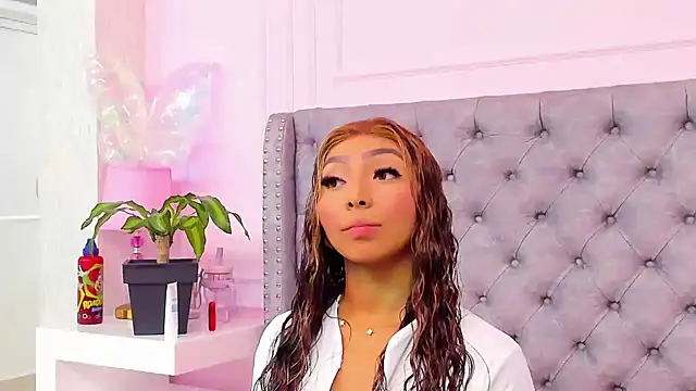 HaileeRoberts online show from 04/17/26, 12:19