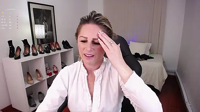 Victoria collins 1 online show from 12/31/24, 03:09