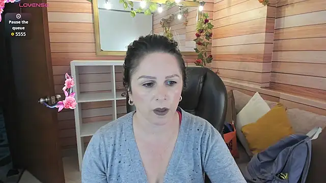 Victoria collins 1 online show from 04/17/26, 10:51