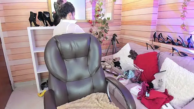 Victoria collins 1 online show from 05/28/26, 10:56