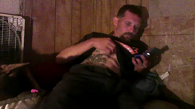Snapshot of luke_thighwalker2469 chatting on 04/19/26, 07:40 luke thighwalker2469 online show from 04/19/26, 07:40