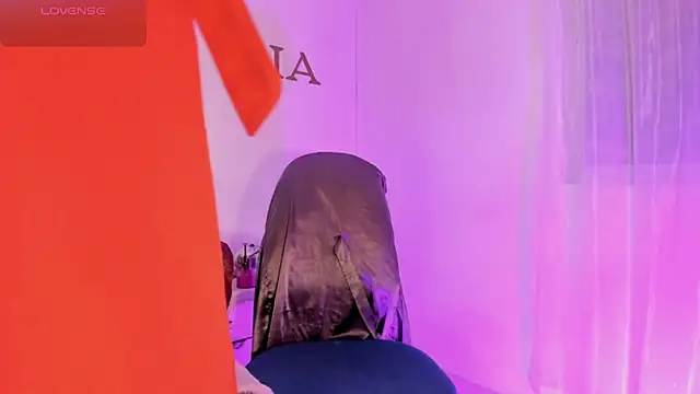 Lia johnsonn online show from 01/13/26, 11:26