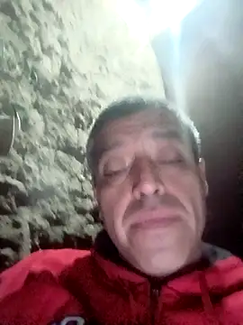 rodrig6987 1 online show from 10/12/25, 01:59