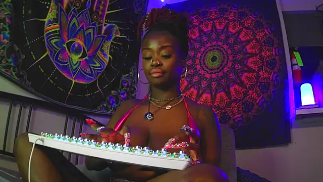 Tatithegoddess online show from 01/29/25, 07:46