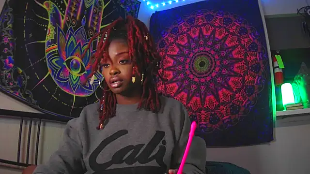 Tatithegoddess online show from 02/13/25, 08:17